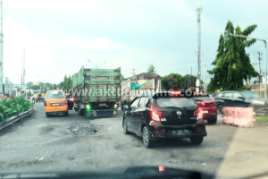 Hati-hati, Kubangan di Depan Exit Tol Tanjung Morawa
