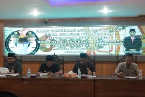 Bupati Anwar Sadat Pimpin Rakor Pembinaan Awal OPD Tahun 2025 dan Evaluasi Capaian Kinerja OPD Kabupaten Tanjung Jabung Barat Tahun 2024