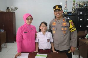 Kapolres Bersama Ketua Bhayangkari Cabang Langkat Gelar Perdana Makan Bergizi Gratis
