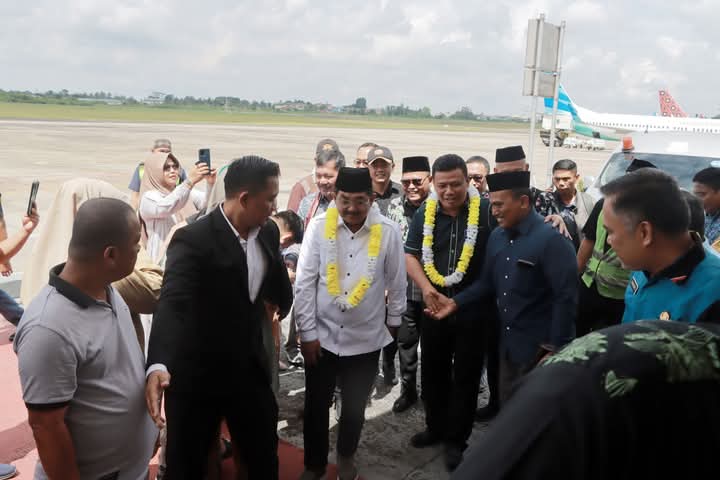 Bupati dan Wakil Bupati Tanjung Jabung Barat Kembali Usai Pelantikan dan Retret di Jakarta-Magelang