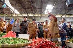 Bupati Karo Tinjau Pusat Pasar Kabanjahe, Pastikan Stabilitas Harga dan Serap Aspirasi Pedagang