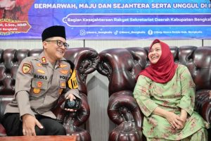 Safari Ramadhan di Kecamatan Pinggir, Bupati Bengkalis Mengajak Perkuat Kebersamaan, Saling Bergandengan Tangan Dan Bersatu Untuk Membangun Daerah