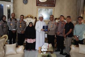Pererat Silaturahmi di Bulan Ramadan,Kapolrestabes Medan Sowan ke Pimpinan Ponpes