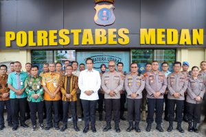 Silaturahmi dengan Kapolrestabes Medan, Rico Waas: Mari Kolaborasi Berantas Judol dan Narkoba