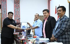 Bupati Samosir Sampaikan Nota Pengantar LKPJ Tahun Anggaran 2024