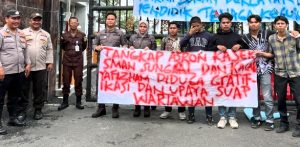 Massa KAMUUU Desak Kejatisu Periksa Kasek SMAN 1 Sunggal Atas Upaya Suap Wartawan
