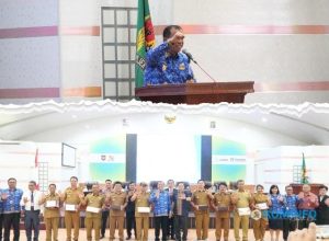 Bupati dan Wabup Hadiri Rakoor Percepatan Penyaluran Dana Transfer TA. 2025 dan Sinkronisasi Dokumen Perencanaan Pemkab Karo dengan Pemerintah Desa
