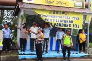 Cek Kesiapan Petugas Posyan Idul Fitri 2025, Wabup Samosir Bagikan Bingkisan