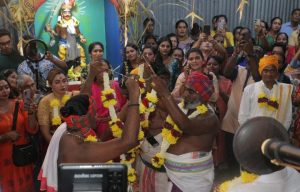 Ribuan Umat Padati Meenakshi Thirukalyanam 2025