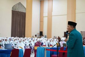 Ketua PPIH Sambut Kedatangan Jemaah Haji Kloter 2 Asal Deli Serdang
