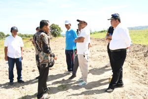 Mulai Dikerjakan,Wabup Monitoring Langsung Pembukaan Jalan Pangururan By Pass