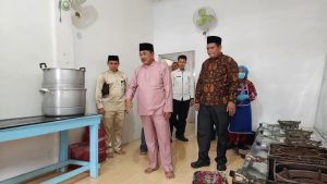 Pastikan Kesiapan Program Makan Bergizi Gratis, Bupati Tanjab Barat Tinjau Dapur SPPG Yayasan Prabu Center 08