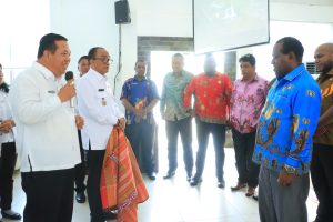 Wabup Terima Studi Tiru DPR Jayapura ke Samosir