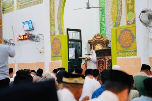 Rayakan Idul Adha di Muara Basung, Kasmarni Ajak Warga Saling Peduli dan Saling Menguatkan