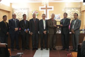 Rapat Synode Kerja Ke-47 Gereja Pentakosta Ditandai dengan Penyerahan Penghargaan Kepada Pdt. Ev. J. Sihombing