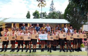 Dukung Transformasi Digital Pendidikan, INALUM Salurkan Bantuan 16 Unit Laptop untuk SMP Negeri 2 Harian