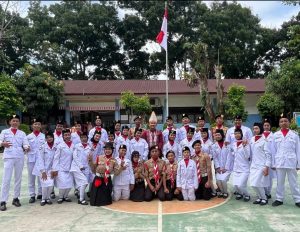 SMPN 28 Medan Upacara HUT RI ke-80 di Lapangan Sekolah