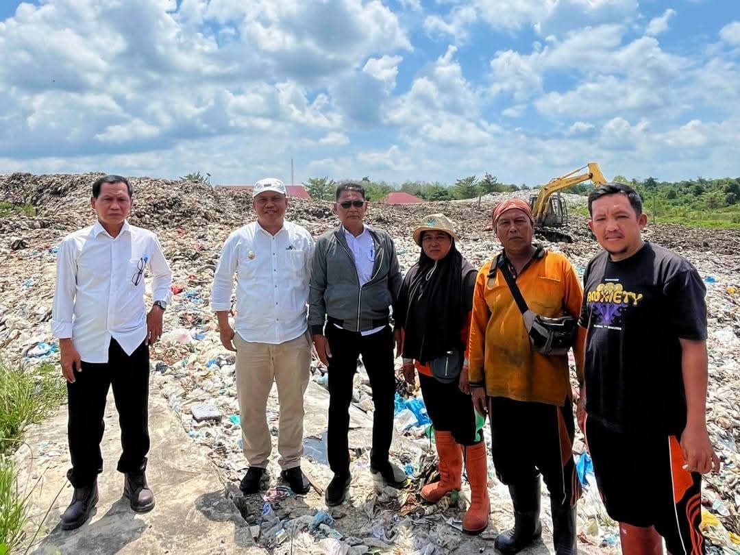 Wabup Tanjab Barat Tinjau TPA Lubuk Terentang, Siapkan Langkah Menuju Bebas Sampah 2030