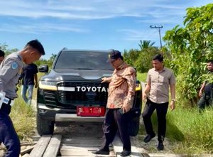 Bupati Aceh Singkil Gunakan Mobil Pribadi sebagai Kendaraan Dinas, Tuai Apresiasi Publik