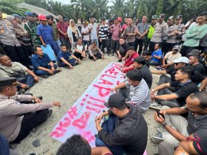 GASPAS Kembali Gelar Aksi di Depan Pabrik Socfindo