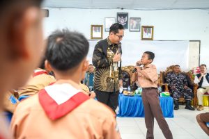 Rico Waas Beri Motivasi Kepada Siswa Untuk Gapai Cita-Cita dan Jauhi Narkoba