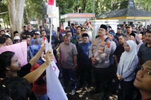 Kapolres Pimpin Pengamanan Aksi Unras Kelompok SADAR di DPRD Langkat
