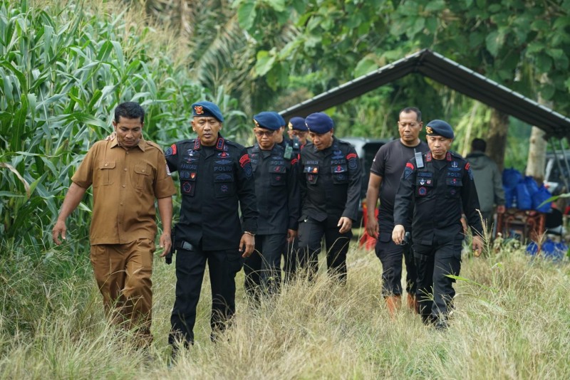 Brimob Polda Sumut Panen Raya Bersama