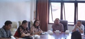 Wabup Karo Pimpin Rapat Sosialisasi Rencana Pengelolaan Sampah Dengan Sistem Controlled Landfill