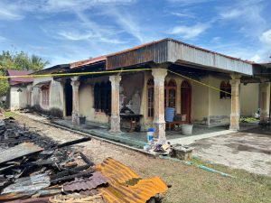 Tiga Rumah Hangus Terbakar di Pulo Sarok, Polisi Lakukan Penyelidikan