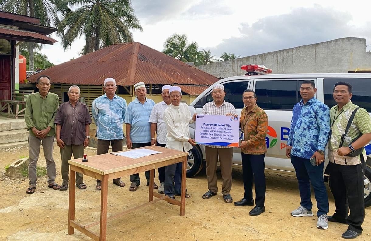 BRI Cabang Sibuhuan Serahkan Bantuan TJSL 1 Unit Ambulance untuk MDTA Ictihadul Ummah