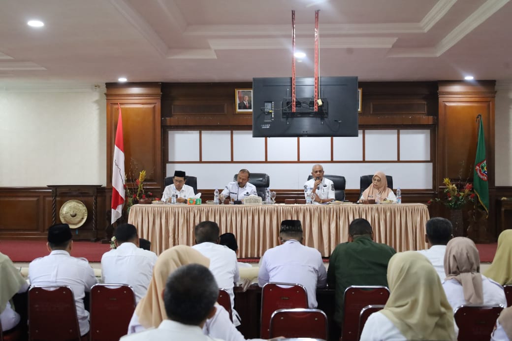 Pimpin Rapat Persiapan LK/TA.2025, Wali Kota Tanjungbalai : Ini Bukan Kerjaan Baru, Tagline Cepat Dan Bangun Team Work Yang Kuat