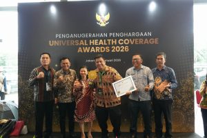 Tiga Kali Berturut-turut, Program Unggulan Bupati Samosir BPJS Gratis, Raih Penghargaan UHC