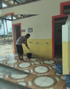 Aksi Humanis Brimob : Gotong Royong Perbaiki Fasilitas Masjid Demi Kenyamanan Umat
