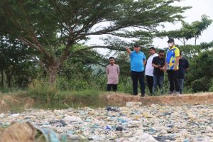 Respons Arahan Presiden soal Darurat Sampah, Bupati Tanjab Barat Tinjau TPA Lubuk Terentang