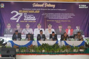 Buka Turnamen Futsal HUT ke-27 Toba, Bupati: Tunjukkan Kualitas dan Jaga Persaudaraan