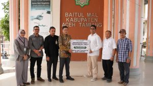 Bank Aceh Syariah Cabang Kualasimpang Serahkan Zakat Rp30 Juta ke Baitul Mal Aceh Tamiang