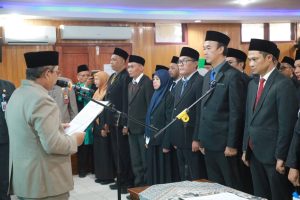 Bupati Anwar Sadat Tekankan Integritas dan Kolaborasi Saat Lantik Pejabat Manajerial dan Non-Manajerial Pemkab Tanjab Barat