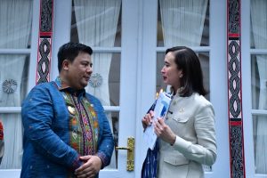 Menteri Pariwisata RI Kunjungi Samosir, Vandiko Serahkan Proposal Minta Dukungan Pusat