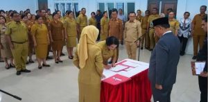 Bupati Karo Lantik Kepala Sekolah, Dorong Peningkatan Kualitas Pendidikan