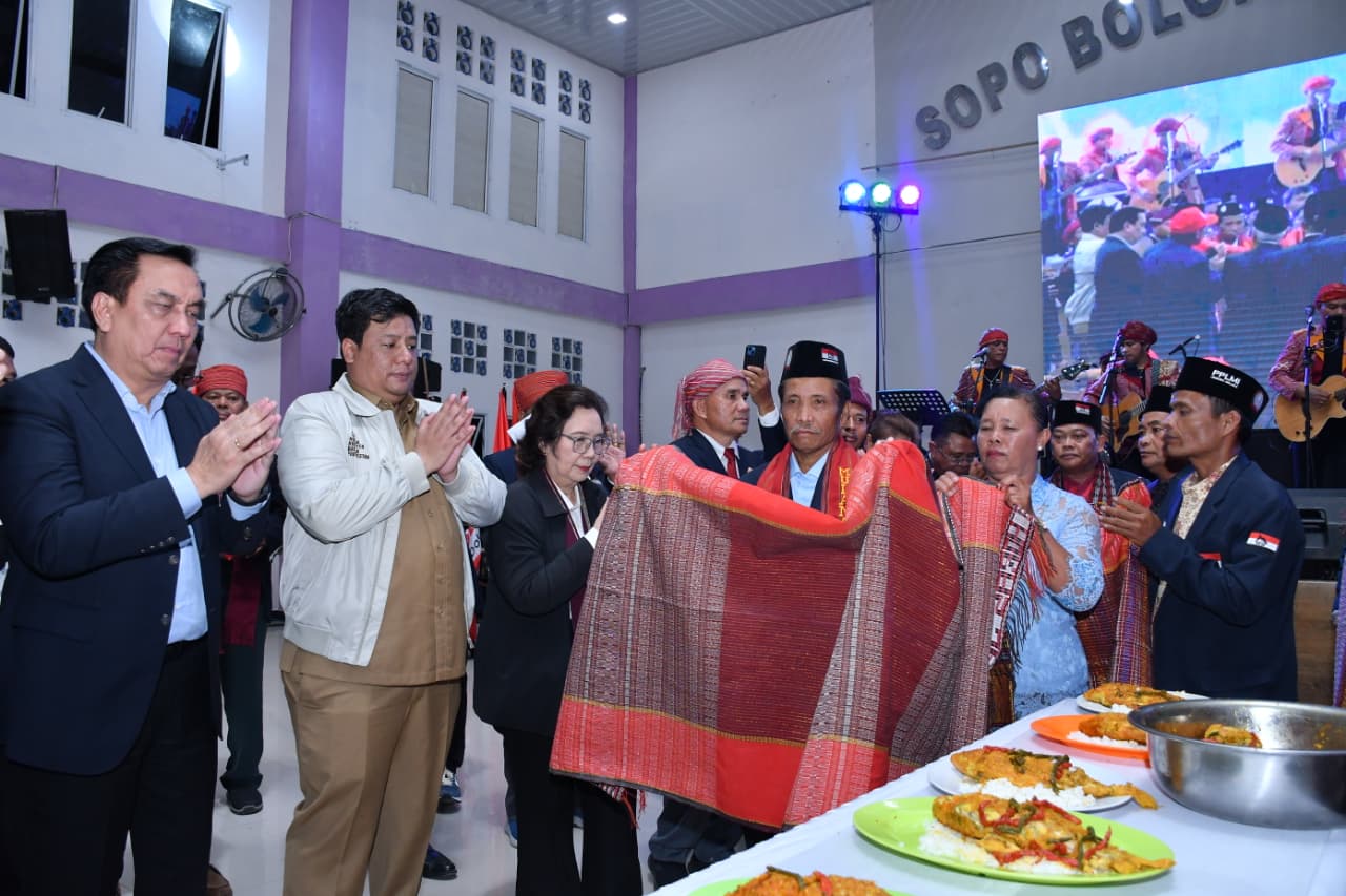 Ketum PSBI Lantik Pengurus Wilayah dan 38 Sektor, Bupati Samosir Siap Support Program