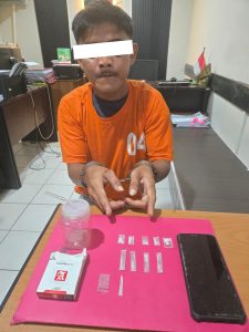 Polsek Bukit Batu Ungkap Kasus Sabu di Sungai Selari, Pelaku Diamankan di Pondok Pinggir Jalan