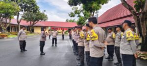 Apel Gabungan Sat Binmas Polres Binjai: Kapolres Tekankan Peran Aktif Bhabinkamtibmas Jaga Keamanan Warga