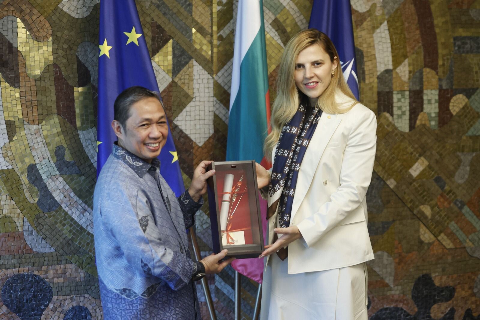 Tandai 70 Tahun Hubungan Bilateral, Indonesia-Bulgaria Luncurkan Logo Perayaan Diplomatik