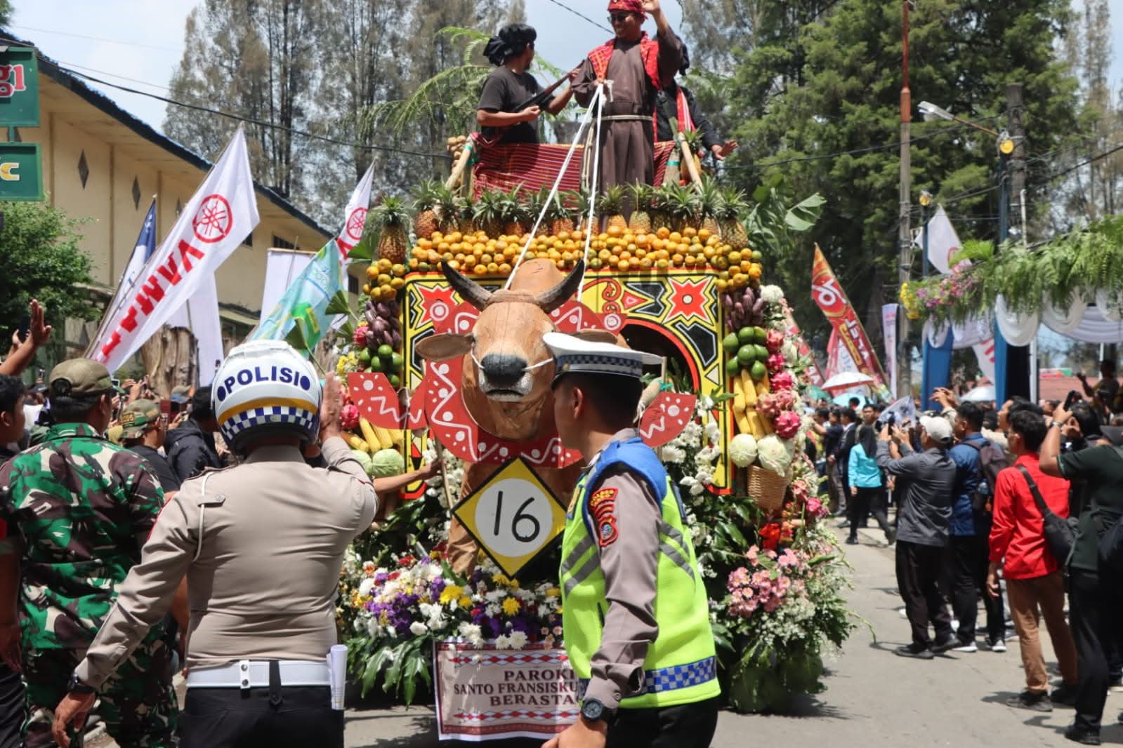 Festival Bunga dan Buah Karo 2026 Resmi Dibuka, Ribuan Pengunjung Padati Berastagi di Bawah Pengamanan Ketat
