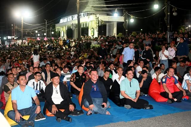 Bersama Gubsu Bobby, Ribuan Masyarakat Nias Nikmati Serunya Final Piala Dunia 2026