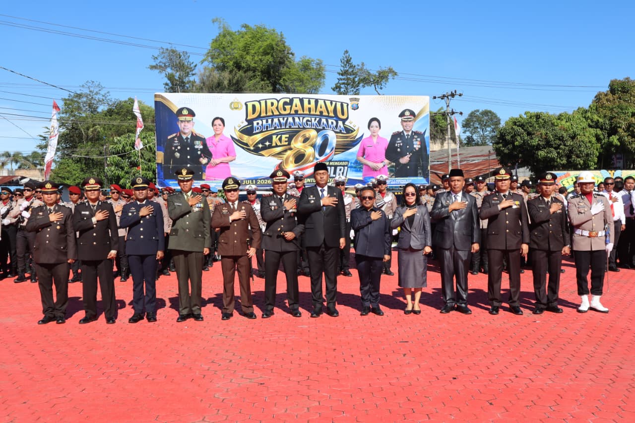 Polres Toba Gelar Upacara Khidmat Peringatan Hari Bhayangkara ke-80