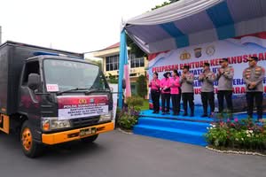 Polda Sumut Berangkatkan 25 Ton Bantuan Kemanusiaan Tahap Pertama untuk Korban Gempa NTT