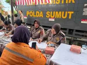 Polwan Polda Sumut Gelar Bakti Kesehatan, 200 Warga Belawan Dapat Pengobatan Gratis