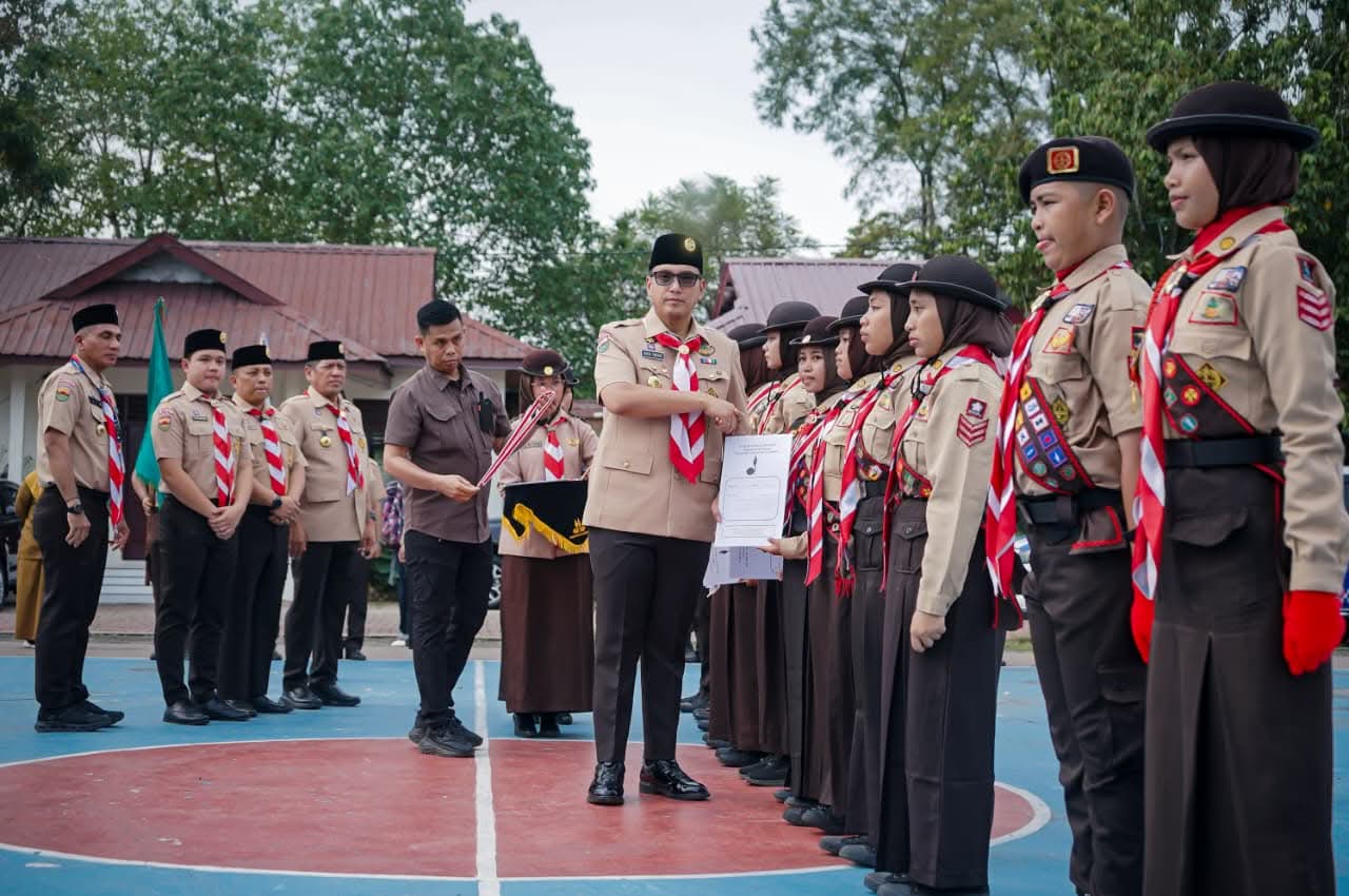 Rico Waas Lepas Kontingen Pramuka Medan ke Jamnas XII