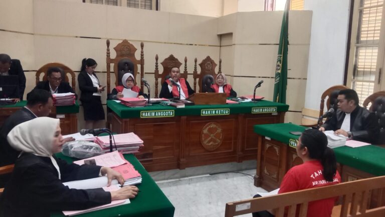 Sidang Pembacaan Putusan Terdakwa Penipuan dan Penggelapan Rp 6,3 Milyar Ditunda